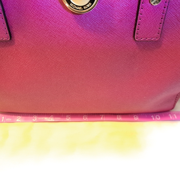 Michael Kors Lock and Key Hamilton Bag - Picture 12 of 14